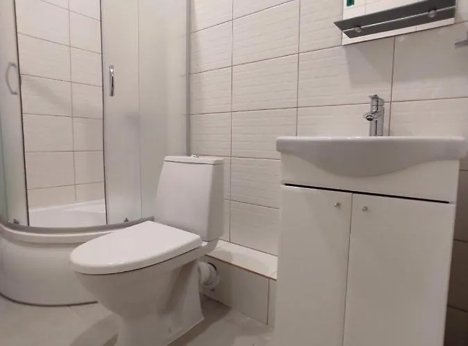 Апартаменты з ремонтом між залізничним вокзалом і центром