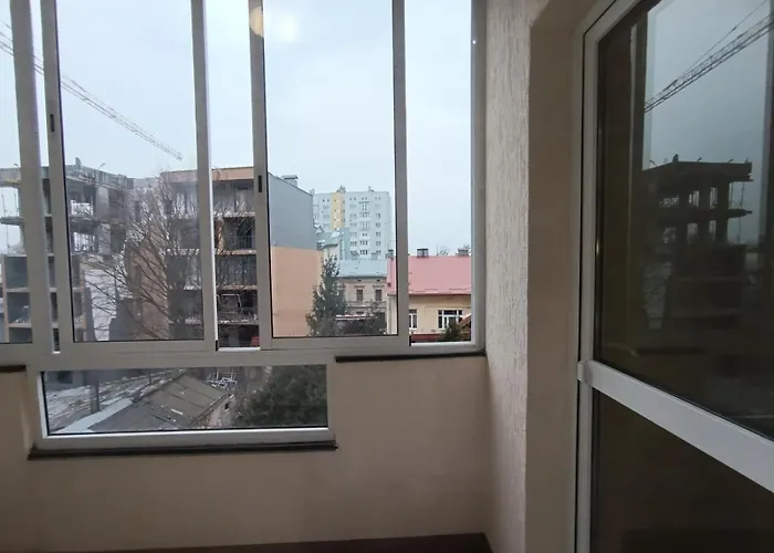 Апартаменты з ремонтом між залізничним вокзалом і центром Львов