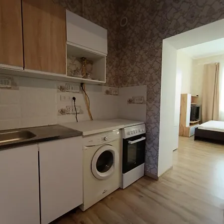 з ремонтом між залізничним вокзалом і центром Apartment